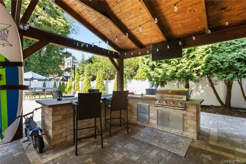 $1,150,000 | 47 Village Line Road, Babylon, NY 11702