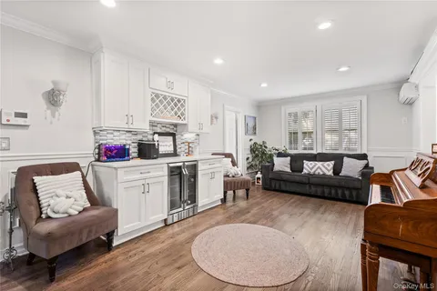 $1,150,000 | 47 Village Line Road, Babylon, NY 11702