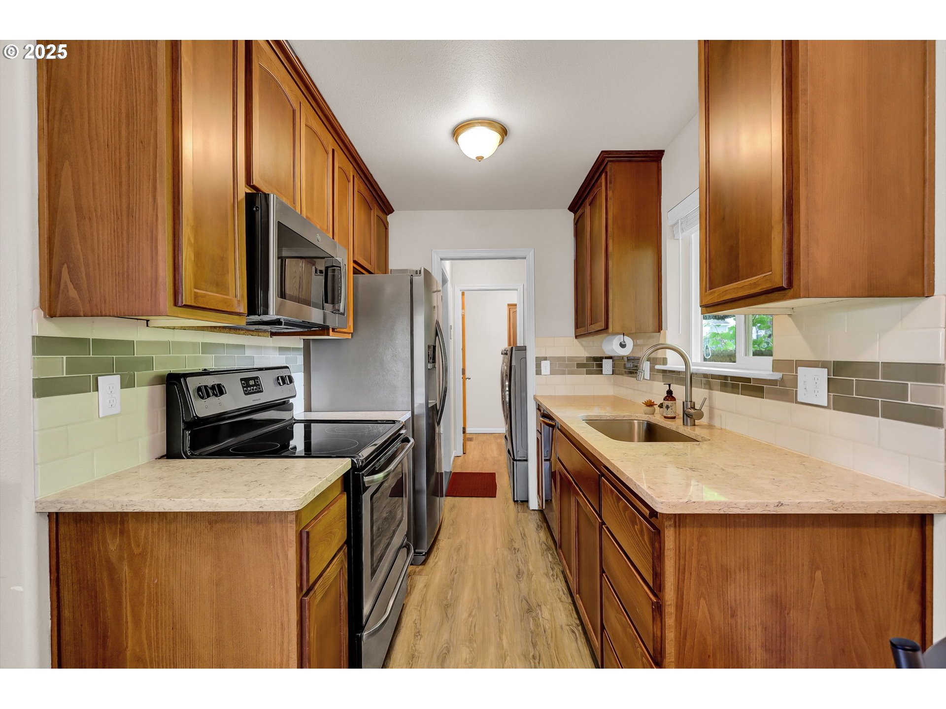 759 River Road Eugene, OR 97404 - Photo 11 of 30 Gallery Image 11