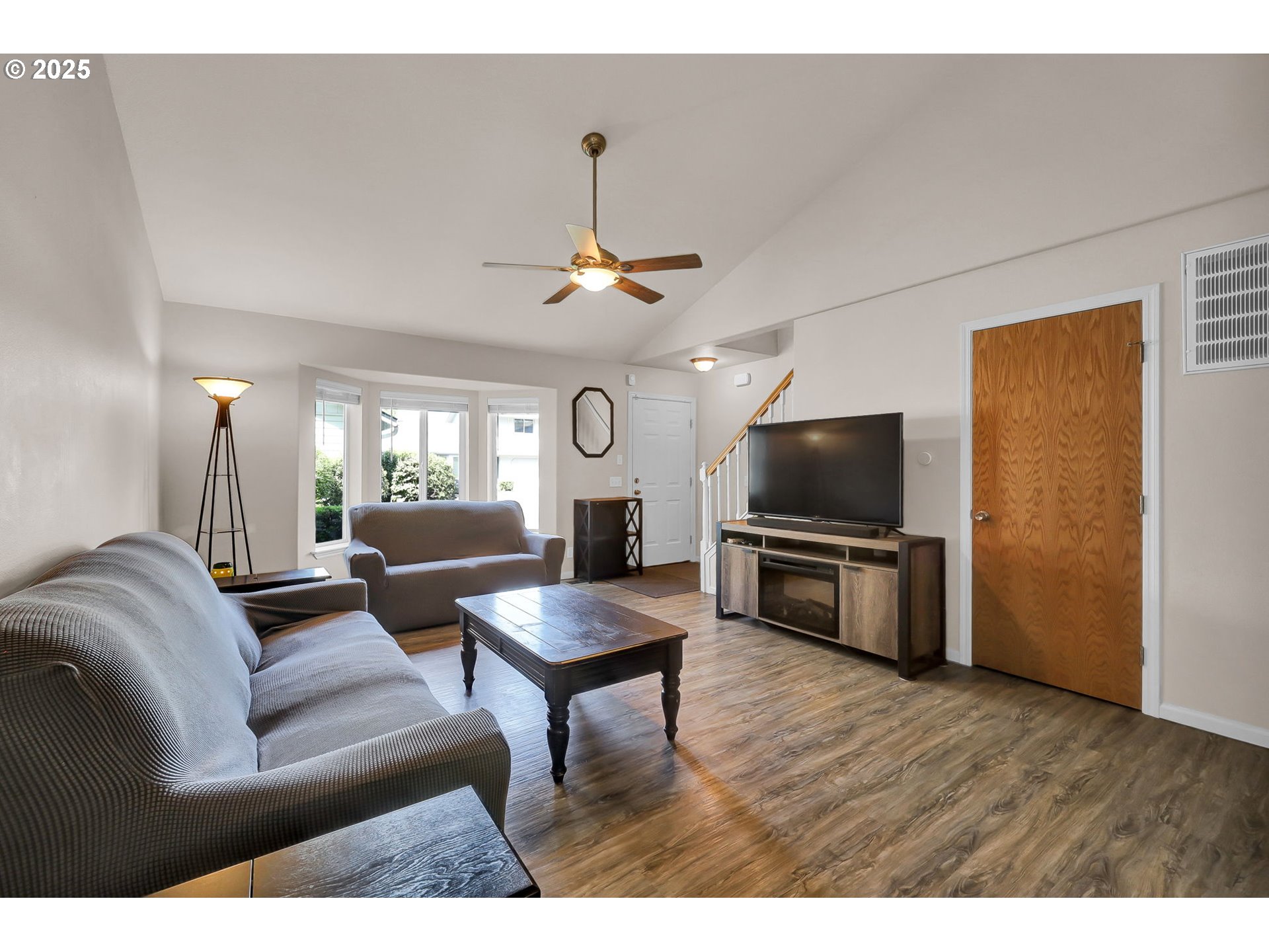 759 River Road Eugene, OR 97404 - Photo 5 of 30 Gallery Image 5