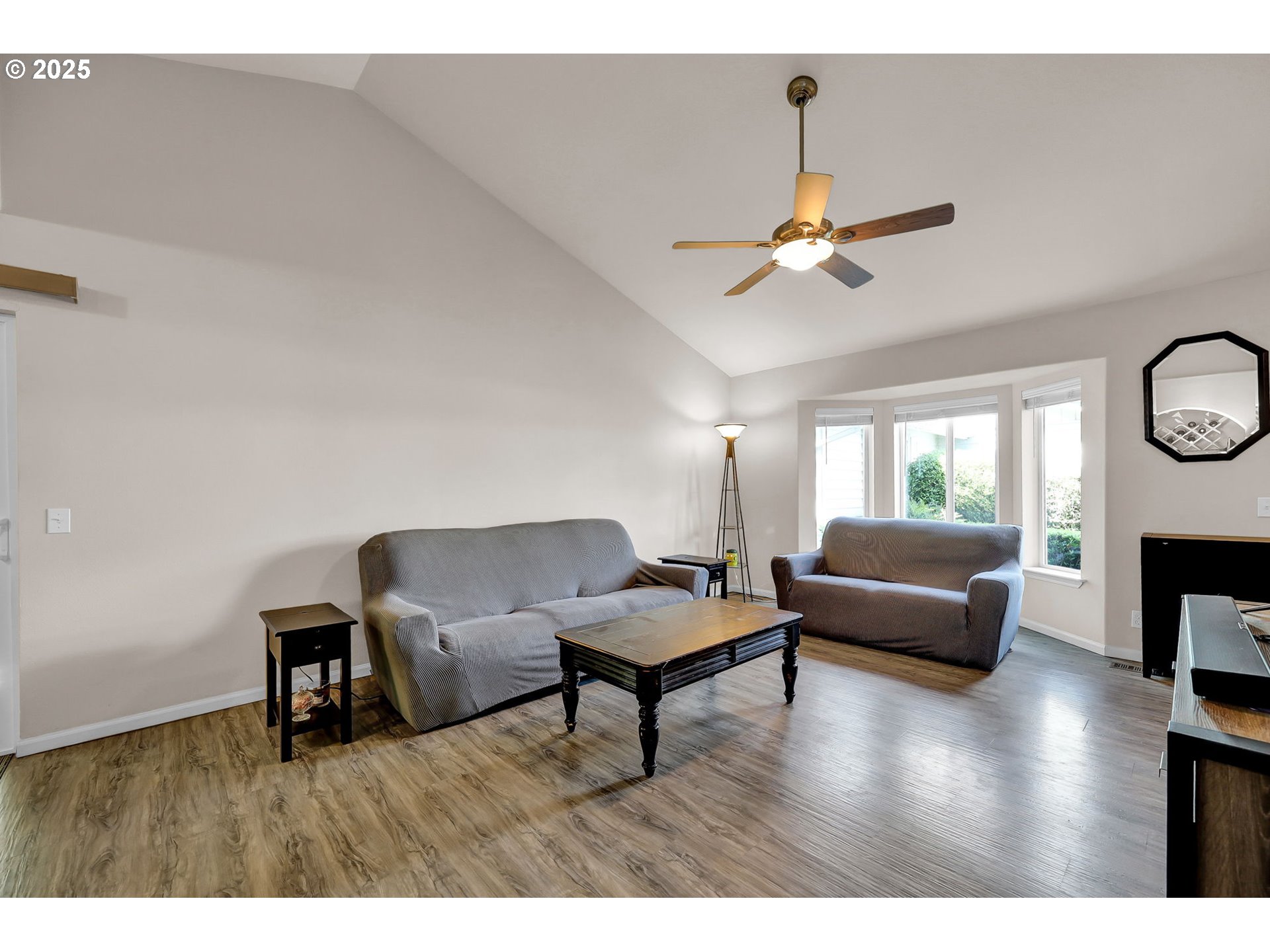 759 River Road Eugene, OR 97404 - Photo 6 of 30 Gallery Image 6