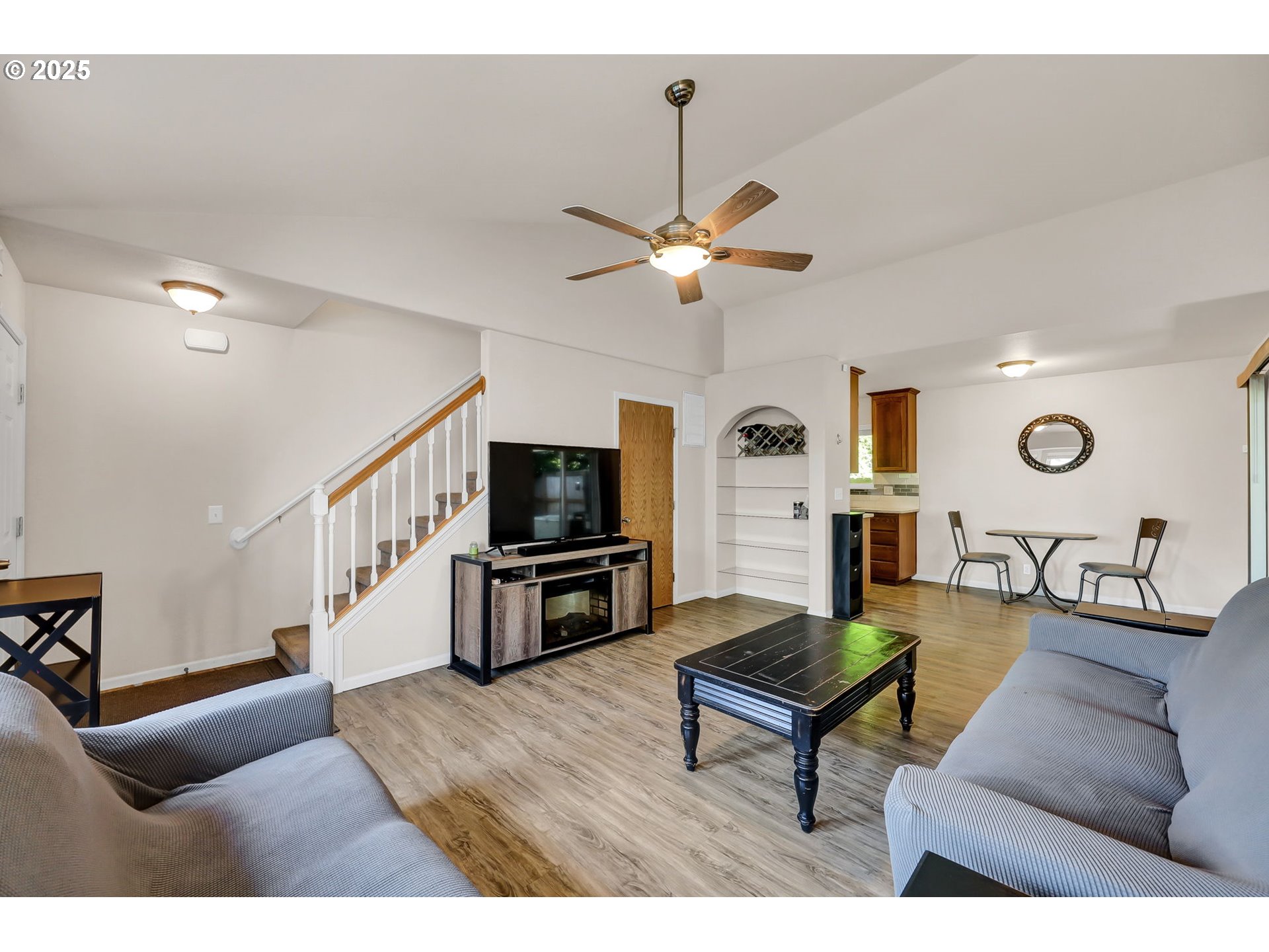 759 River Road Eugene, OR 97404 - Photo 7 of 30 Gallery Image 7