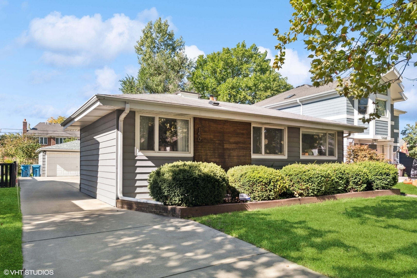 150 Caroline Avenue Elmhurst, IL 60126 - Photo 2 of 25