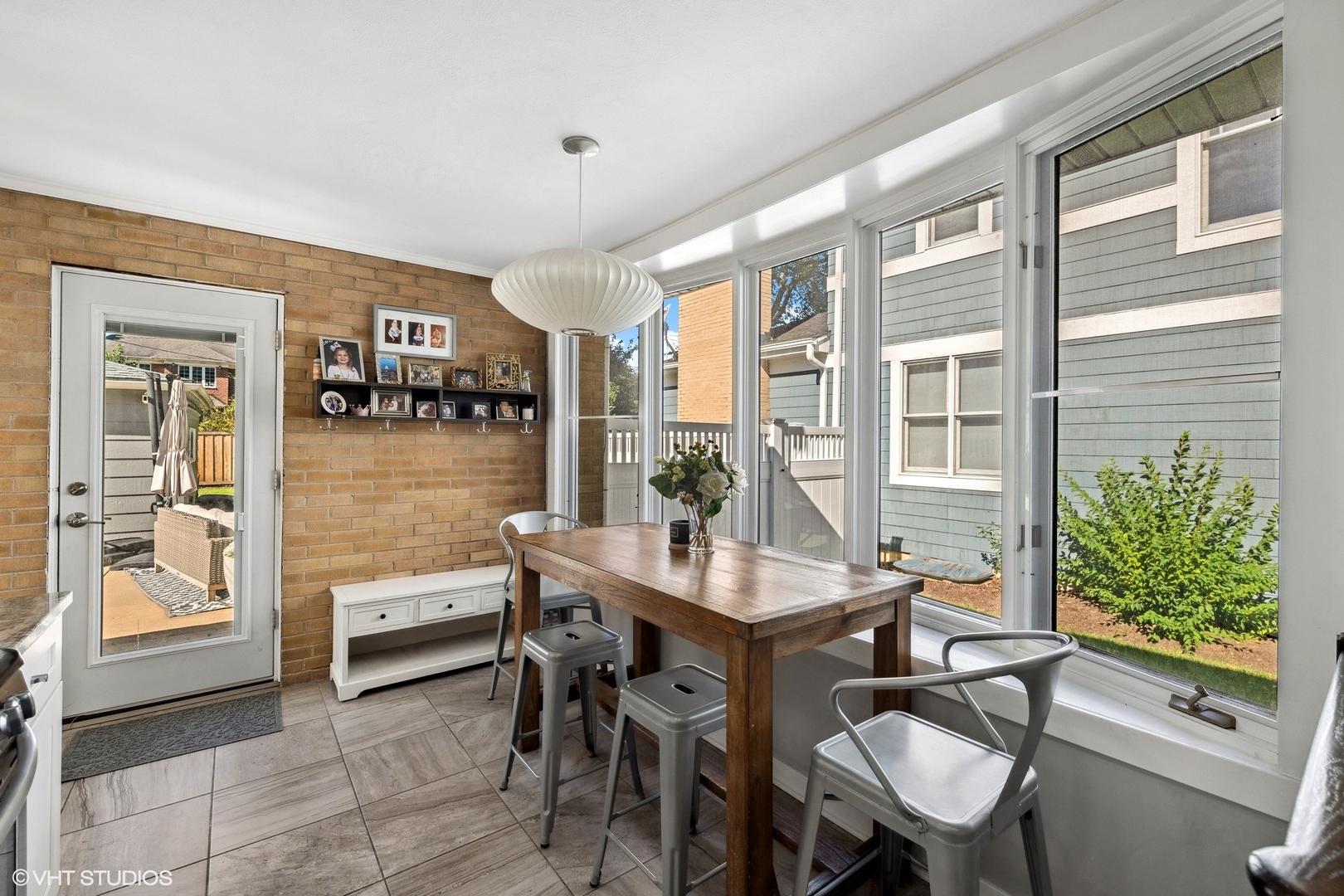 150 Caroline Avenue Elmhurst, IL 60126 - Photo 7 of 25