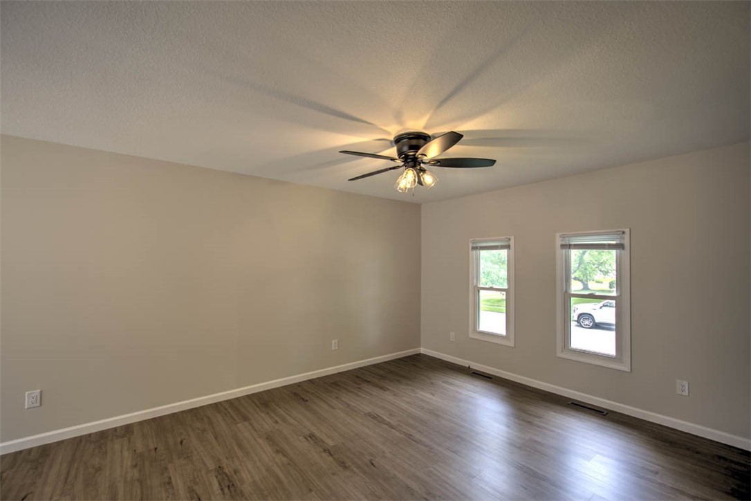 3290 East Chat Drive Decatur, IL 62526 - Photo 8 of 26