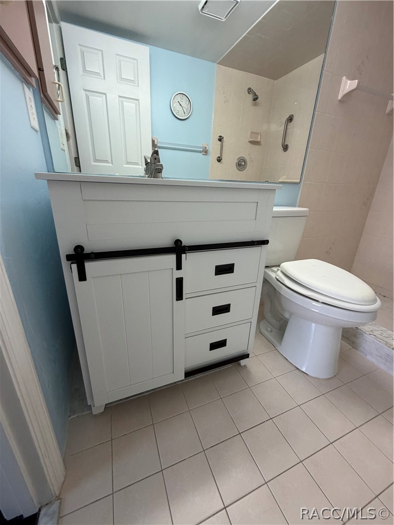2080 Forest Drive Inverness, FL 34453 - Photo 21 of 37 Primary bathroom