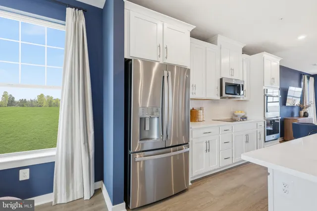 $629,990 | 17812 Southern Shrs Drive, Dumfries, VA 22026