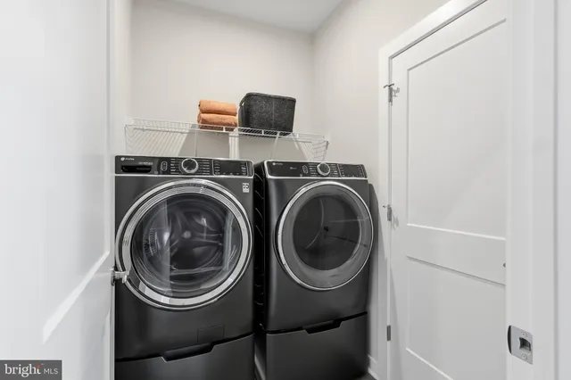 $629,990 | 17812 Southern Shrs Drive, Dumfries, VA 22026