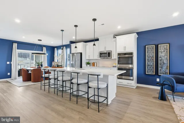 $629,990 | 17812 Southern Shrs Drive, Dumfries, VA 22026