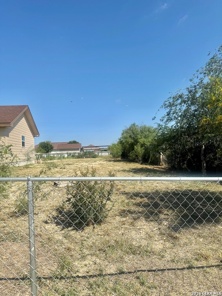 144 Six Shooter Road Eagle Pass, TX 78852 - Photo 4 of 12