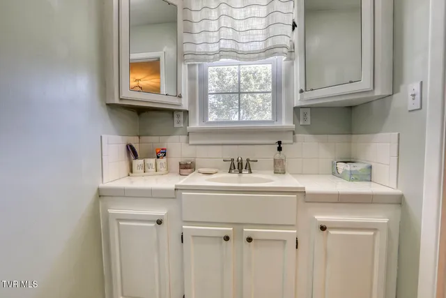 $239,900 | 131 Circle Drive, Surgoinsville, TN 37873