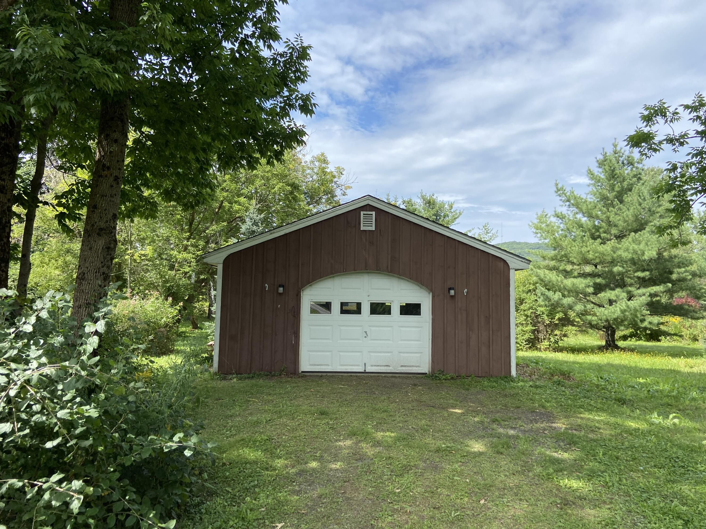 260 Old County Road Rockland, ME 04841 - Photo 22 of 32 Garage