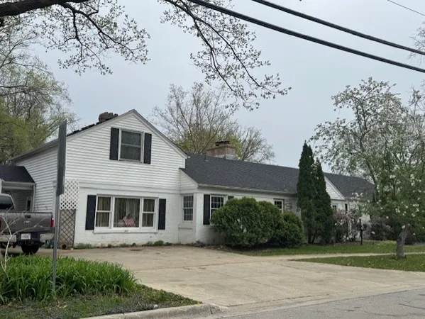$399,900 | 1010 East Illinois Street, Wheaton, IL 60187