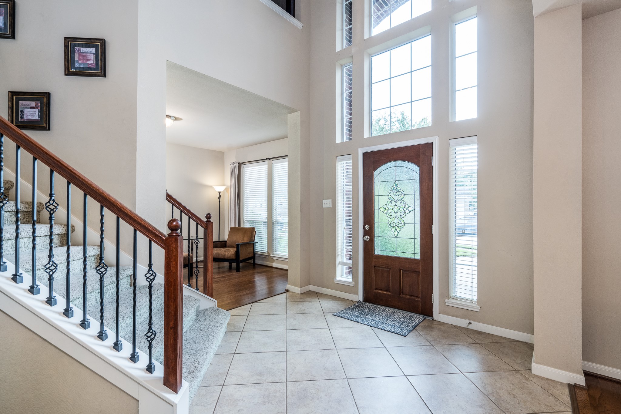 907 Colorado Springs Court Spring, TX 77373 - Photo 3 of 34 Step inside to soaring ceilings!