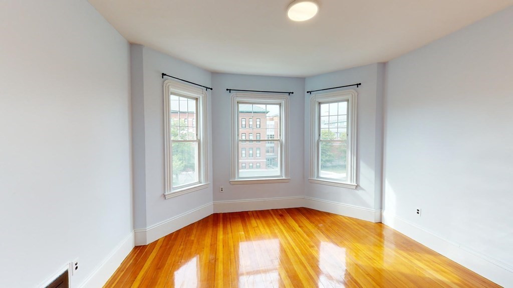 789 Columbia Road, Unit 3 Boston, MA 02125 - Photo 5 of 19 Gallery Image 5