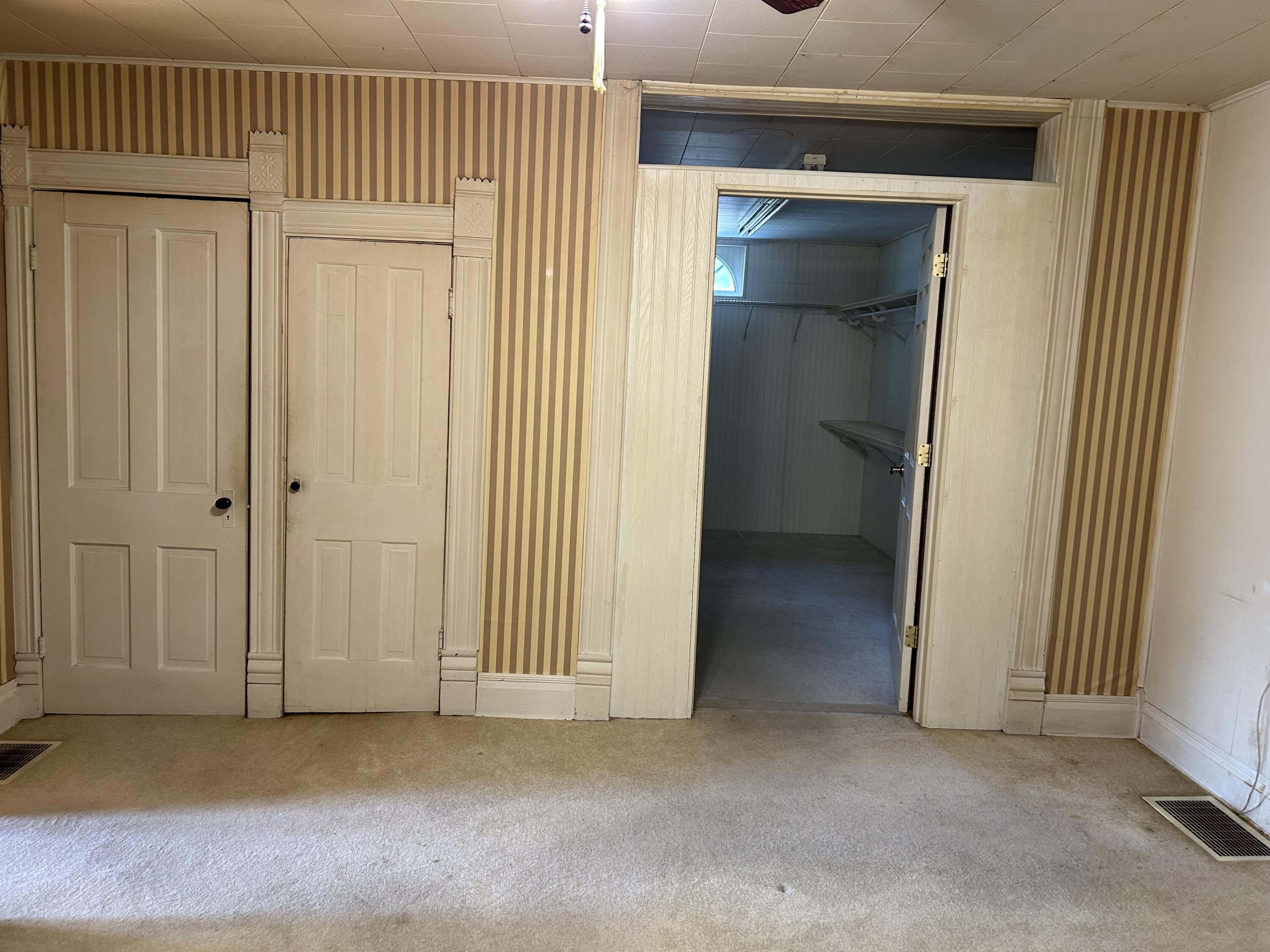 617 North Abigail Street Rensselaer, IN 47978 - Photo 11 of 44 an empty room with windows