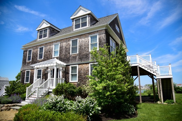 424 Hatherly Road Scituate, MA 02066 - Photo 1 of 28 Gallery Image 1