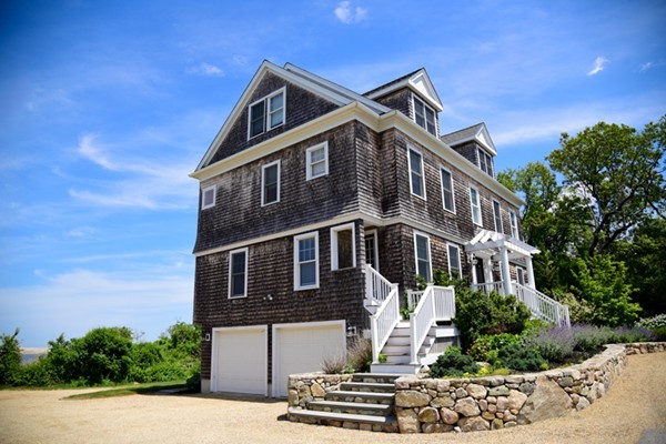 424 Hatherly Road Scituate, MA 02066 - Photo 2 of 28 Gallery Image 2