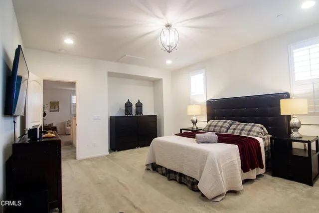 $950,000 | 591 Owens River Drive, Oxnard, CA 93036