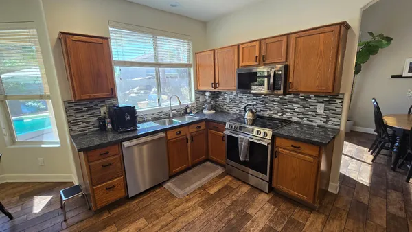 $3,295 | 8213 West Quail Avenue, Peoria, AZ 85382