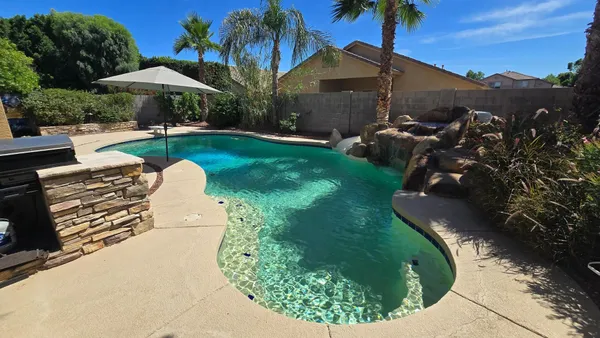 $3,295 | 8213 West Quail Avenue, Peoria, AZ 85382