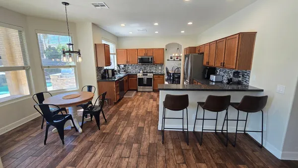 $3,295 | 8213 West Quail Avenue, Peoria, AZ 85382