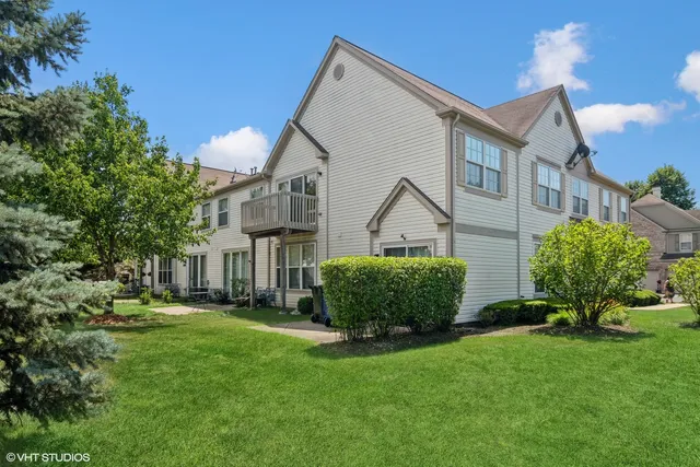 $2,850 | 2906 Stonewater Drive, Unit 2906, Naperville, IL 60564