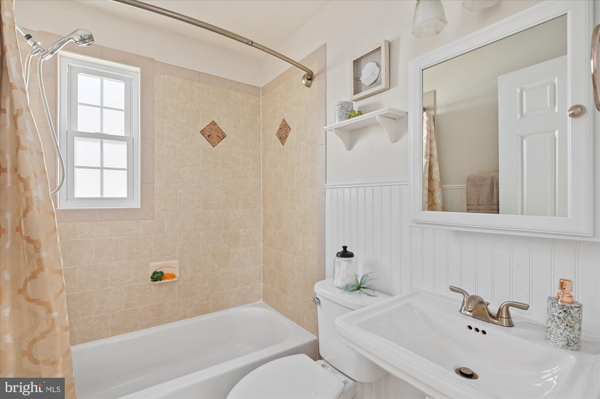 12105 Edgemont Street Silver Spring, MD 20902 - Photo 24 of 54 Full Bathroom