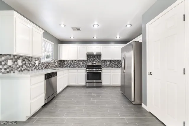 $2,072 | 11981 Fairfax Ridge Street, Las Vegas, NV 89183