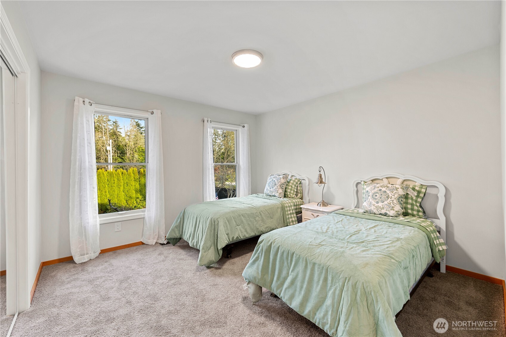 1242 Youngwood Road Camano Island, WA 98282 - Photo 28 of 40