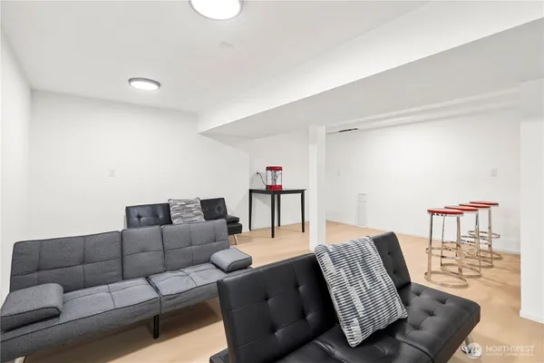 $949,000 | 1242 Youngwood Road, Camano Island, WA 98282