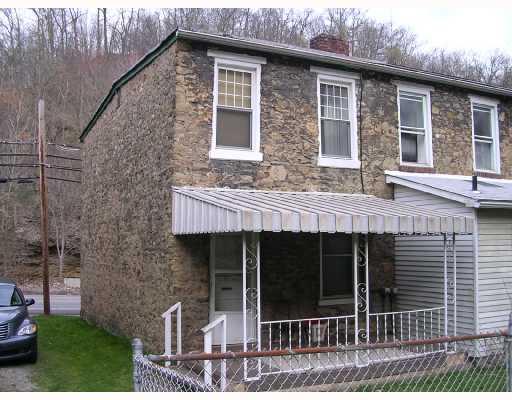 779 Guys Run Road Pittsburgh, PA 15238 - Photo 2 of 2 Exterior Front.
