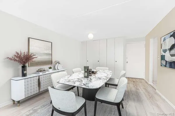 $2,700 | 1155 Warburton Avenue, Unit 2V, Yonkers, NY 10701