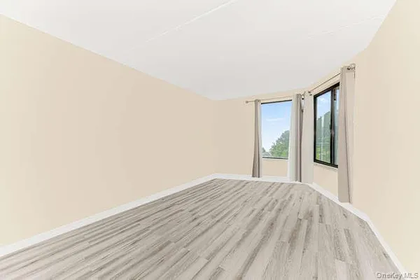 $2,700 | 1155 Warburton Avenue, Unit 2V, Yonkers, NY 10701