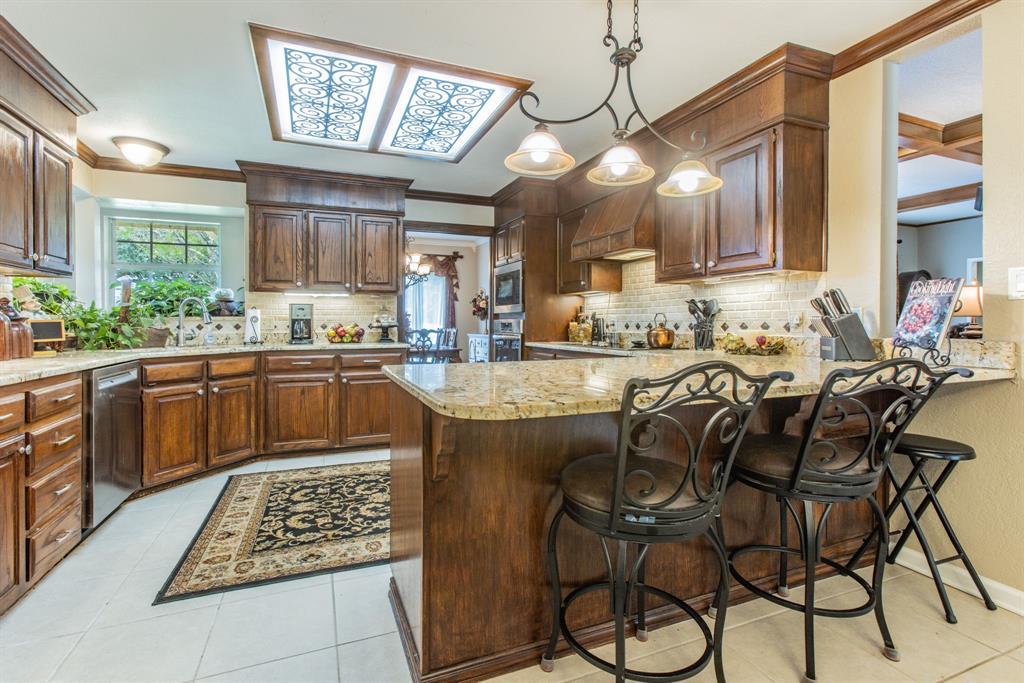 550 Creek Road Lorena, TX 76655 - Photo 5 of 34