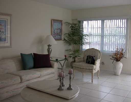 336 Preston H, Unit 3360 Boca Raton, FL 33434 - Photo 1 of 7 Primary Photo
