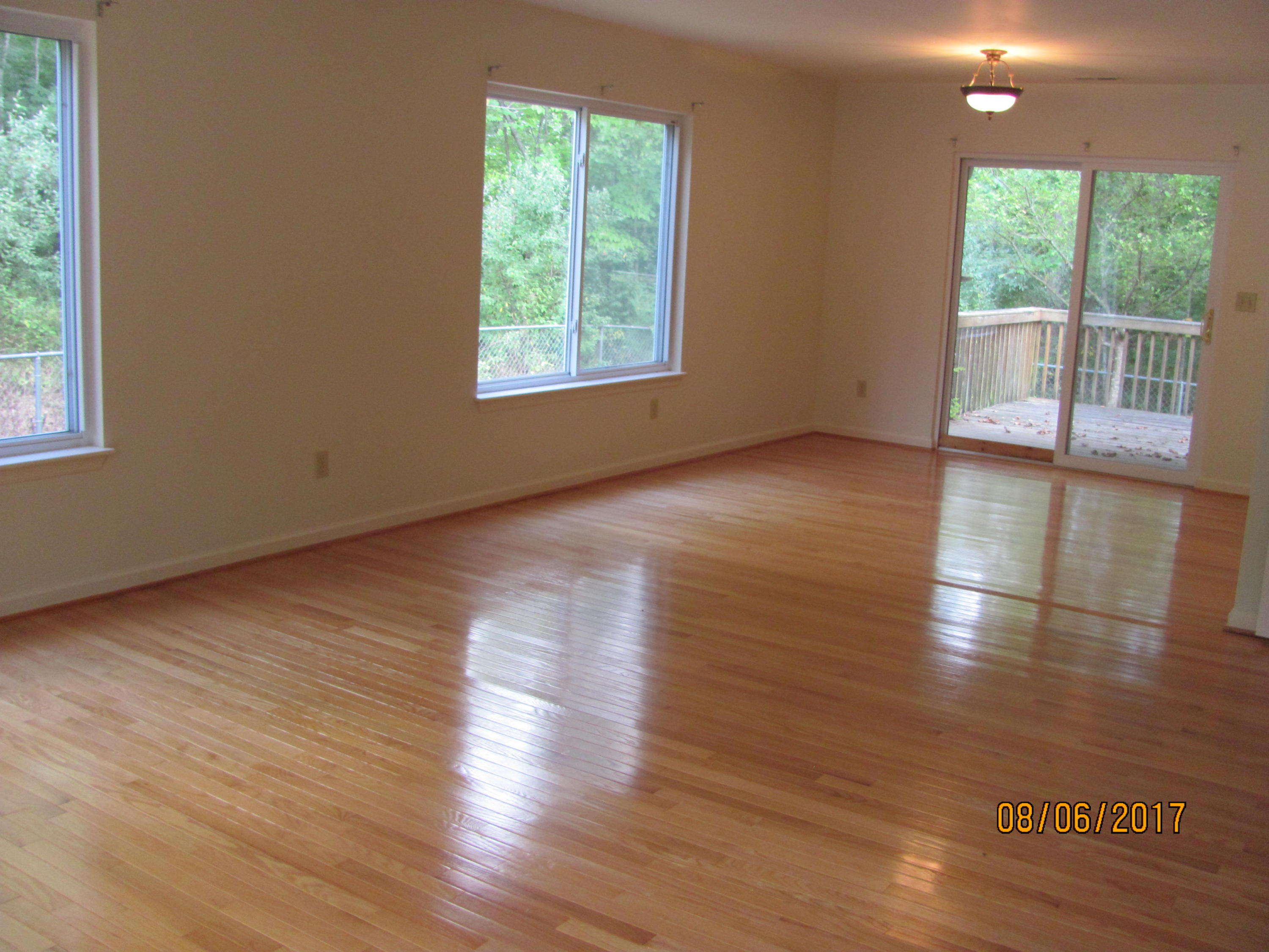 370 Church Hill Road Buchanan, VA 24066 - Photo 15 of 29 Huge Master Bedroom