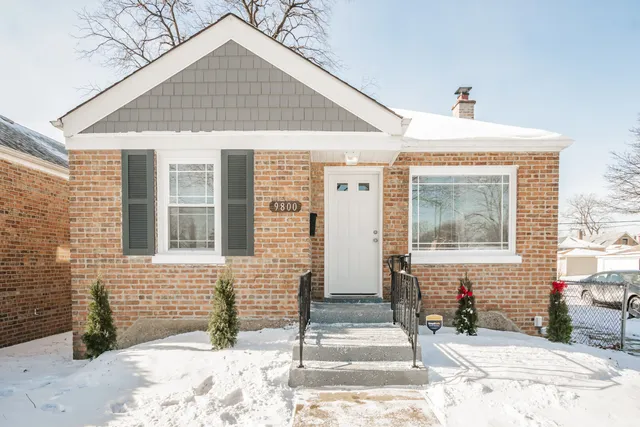 $269,900 | 9800 South Drexel Avenue, Chicago, IL 60628