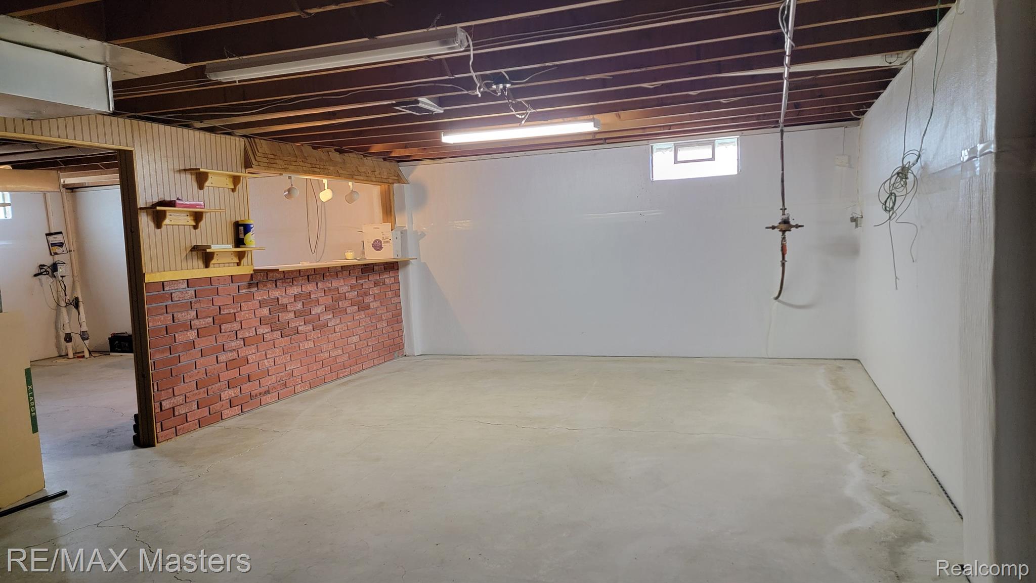 2765 Reinhardt Road Monroe, MI 48162 - Photo 21 of 28 The basement did NOT have water problems.