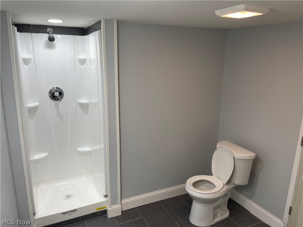 8111 Spring Garden Road Cleveland, OH 44129 - Photo 24 of 29