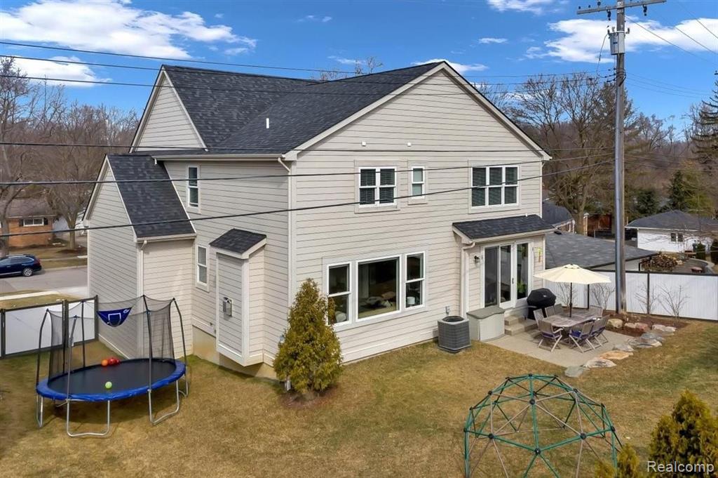 1246 Maple Drive Rochester, MI 48307 - Photo 36 of 41