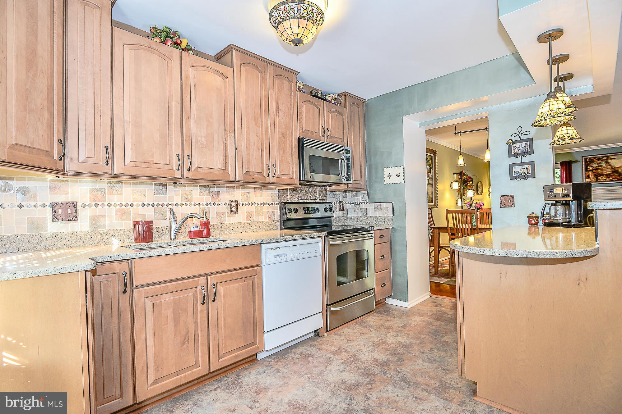 5997 Powell's Landing Road Burke, VA 22015 - Photo 10 of 22 Kitchen