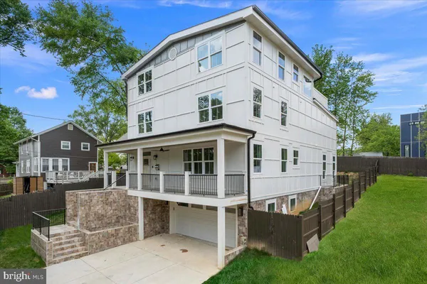 $1,799,000 | 2902 Vista Street Northeast, Washington, DC 20018