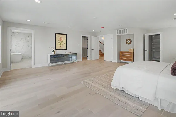 $1,799,000 | 2902 Vista Street Northeast, Washington, DC 20018