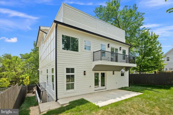 $1,799,000 | 2902 Vista Street Northeast, Washington, DC 20018