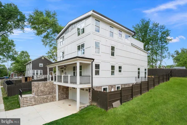 $1,799,000 | 2902 Vista Street Northeast, Washington, DC 20018