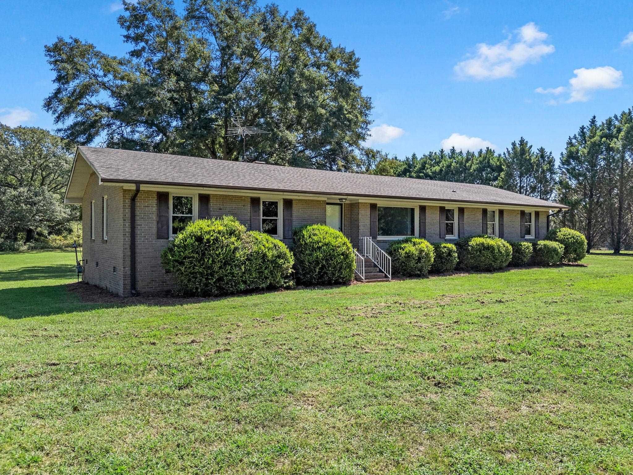 109 Lanford Road Enoree, SC 29335 - Photo 3 of 41 Gallery Image 3