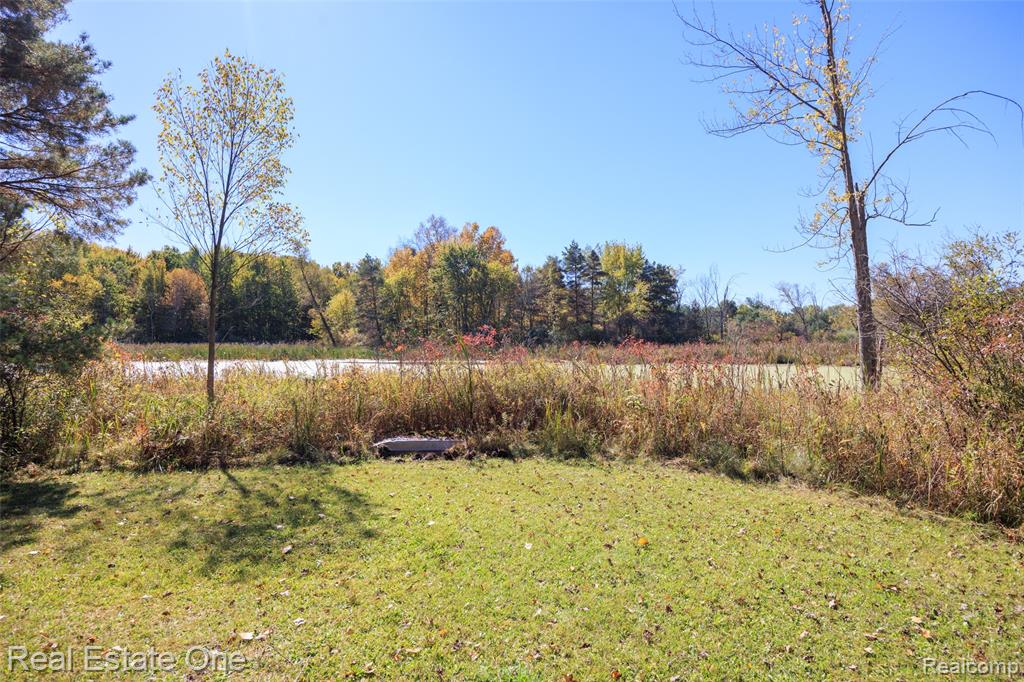 2533 Armond Road Howell, MI 48855 - Photo 34 of 37