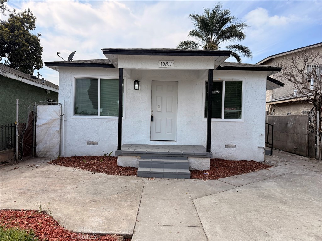 15211 South Gibson Avenue Compton, CA 90221 - Photo 1 of 1