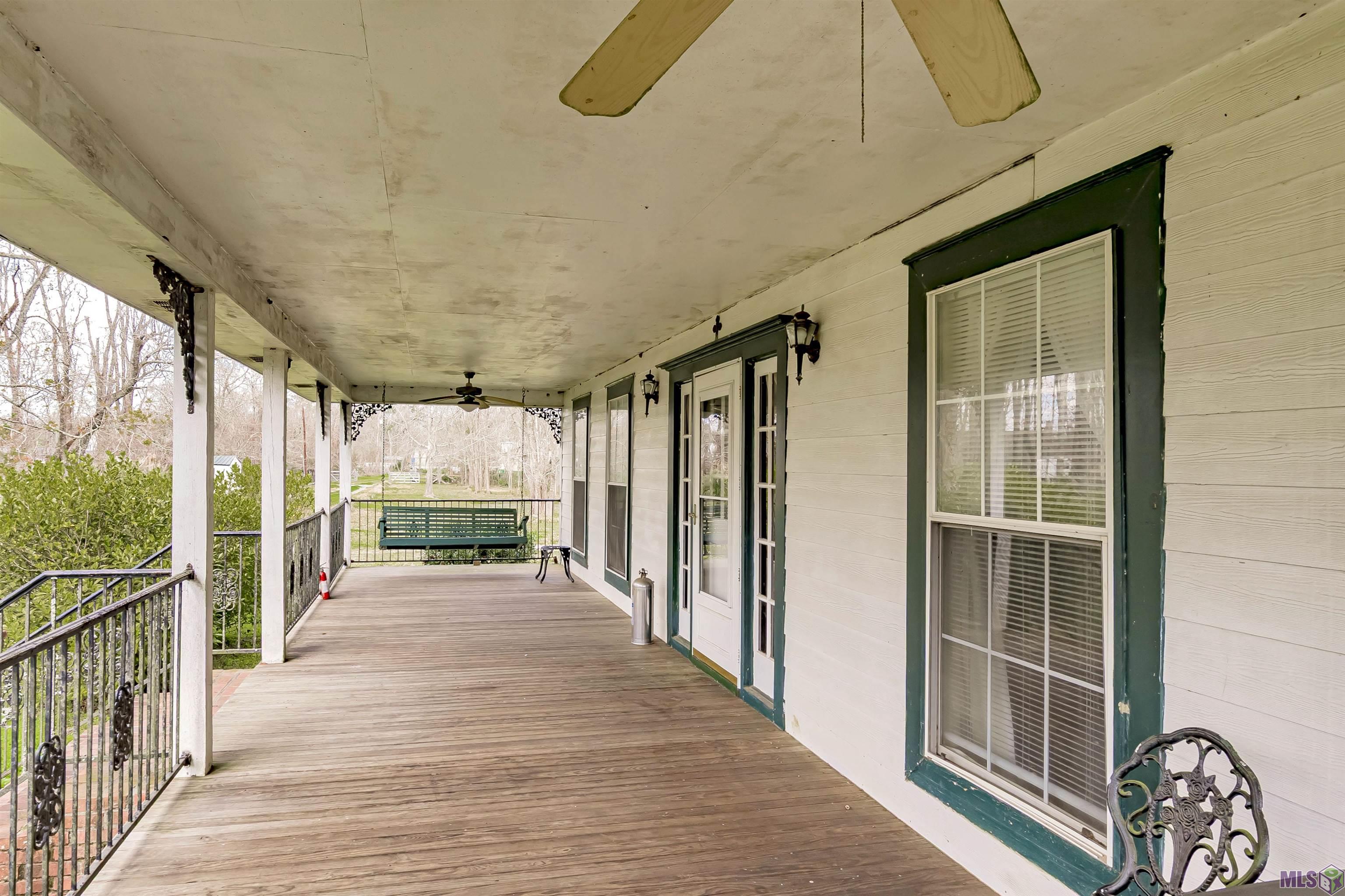 8463 Phillips Road St. Amant, LA 70774 - Photo 2 of 38 Gallery Image 2